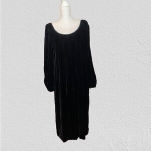 Vintage 80s Black Velvet Cocktail Dress size 12, understated elegance
